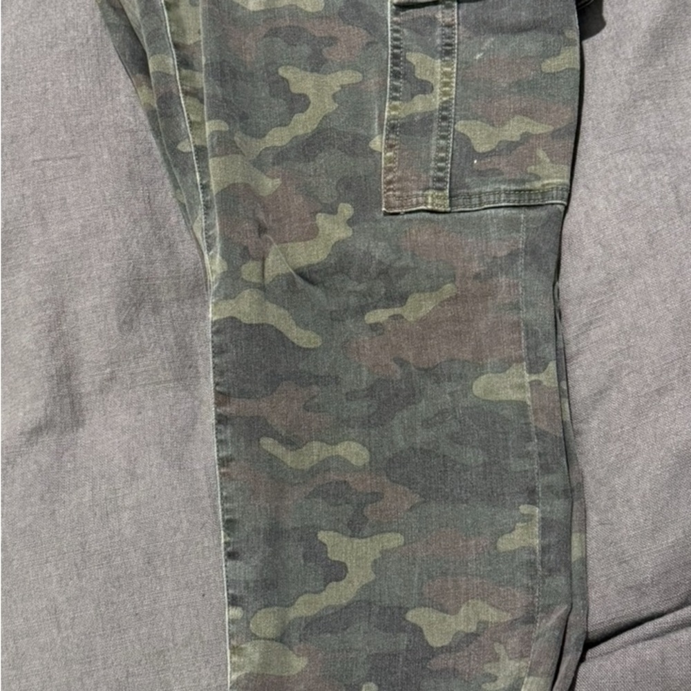 Camouflage Jegging Pants